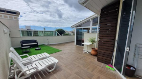 Apartamento cobertura a 100m da beira da praia e próximo ao centro